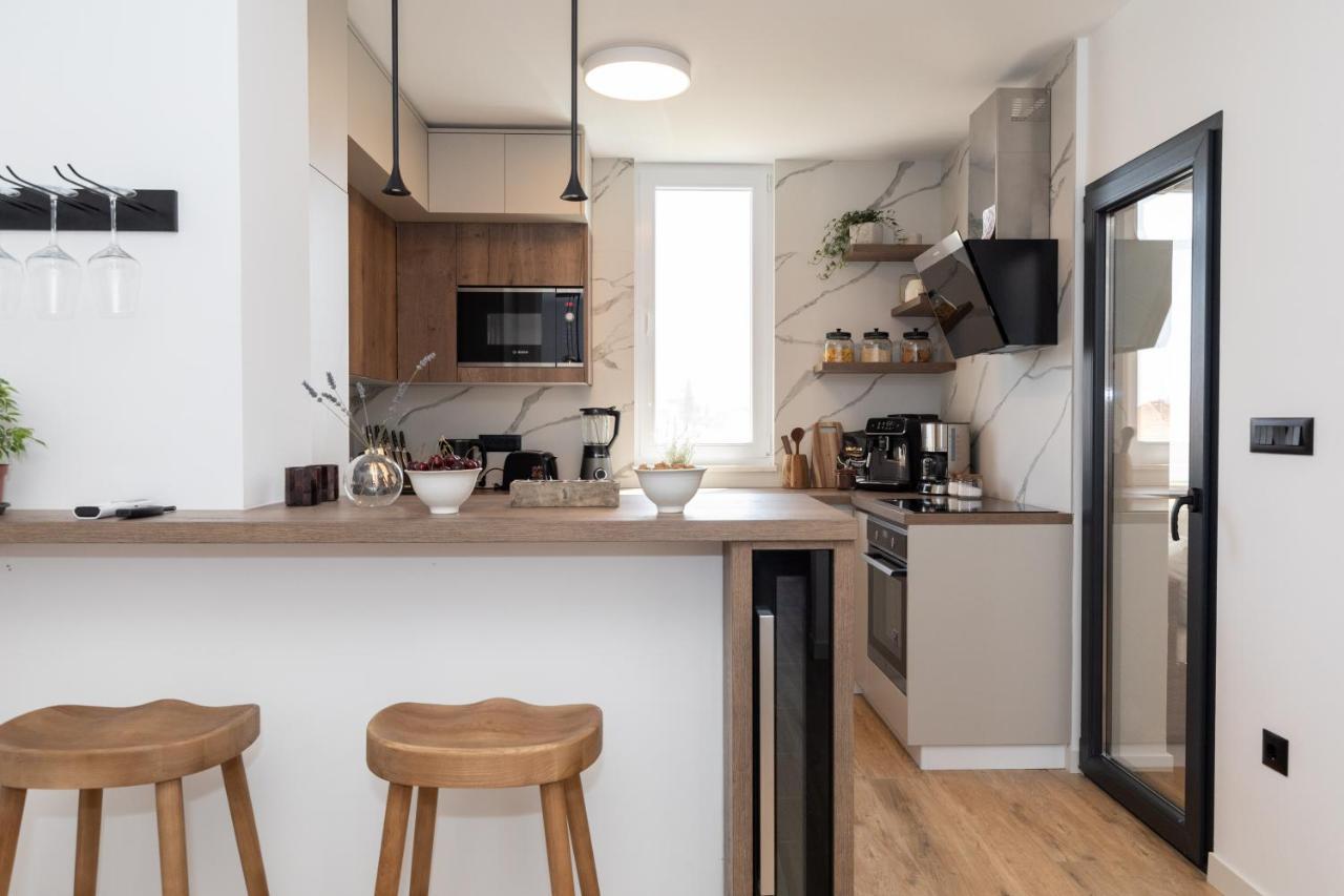 Terra Medius Apartment Zadar Bagian luar foto